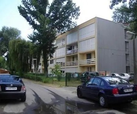 Apartament In 27626
